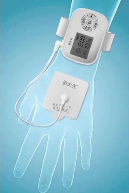 原创|苏企研发出舒缓感冒智能手环 可穿戴市场迅速升温