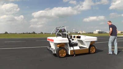 NASA研发新型车，可横向行驶可原地旋转，漂移过弯很轻松