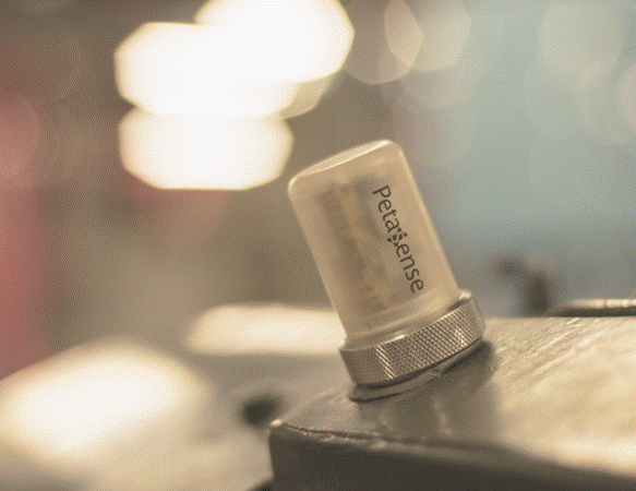 可同时监测速度，振动和温度的“VM3型”变速旋转机器无线智能传感器